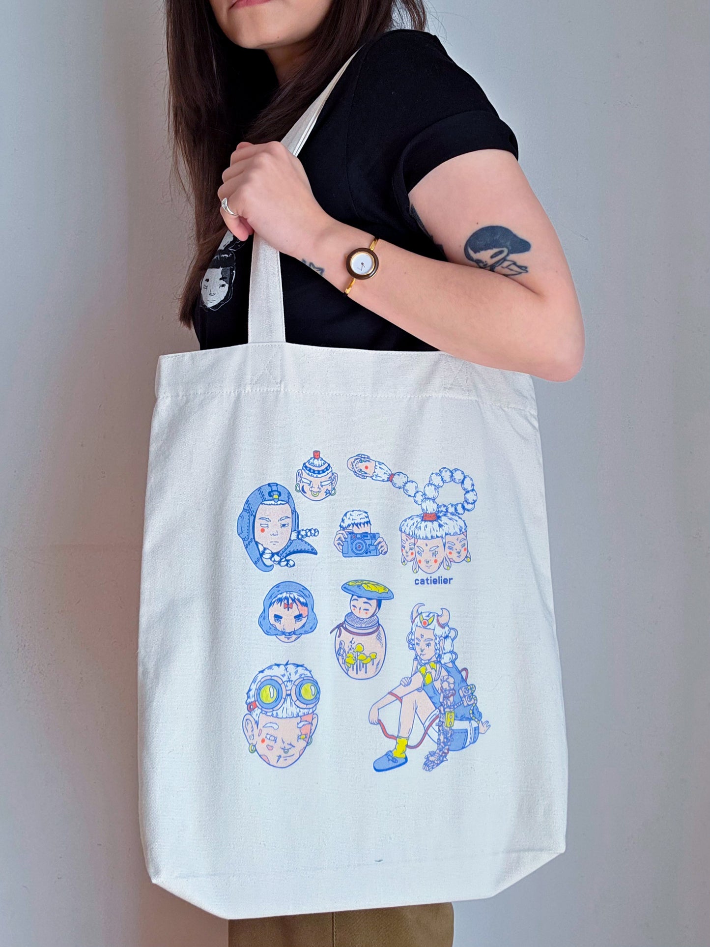 Adventures and Trinkets Bag (EU)